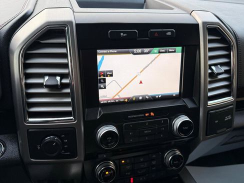 Used 2015 Ford F150 Platinum w/ Equipment Group 701A Luxury image 20