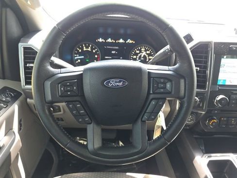 Used 2018 Ford F150 XLT w/ Equipment Group 302A Luxury AWD/4WD image 13
