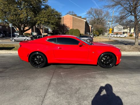 Used 2016 Chevrolet Camaro LT image 3