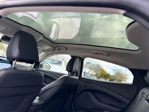 Used 2023 Ford Mustang Mach-E Premium image 9