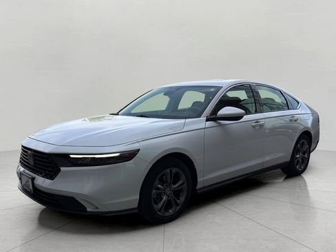 Used 2023 Honda Accord EX image 6