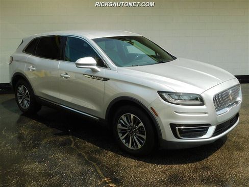 Used 2019 Lincoln Nautilus Select image 4