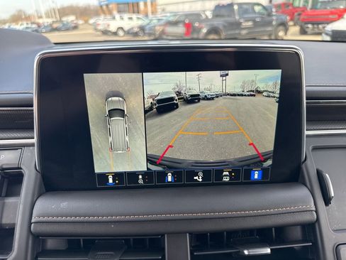 Used 2023 GMC Yukon AT4 w/ AT4 Premium Plus Package image 25