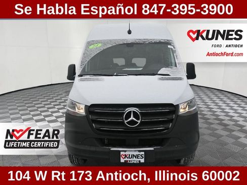 Used 2024 Mercedes-Benz Sprinter 2500 image 9