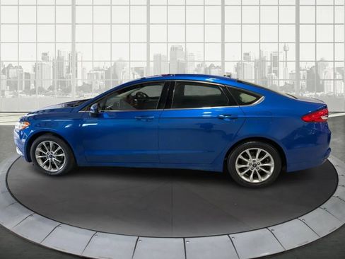 Used 2017 Ford Fusion SE w/ Fusion SE Technology Package image 6