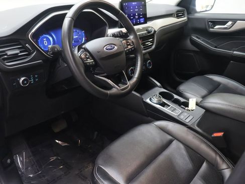 Used 2022 Ford Escape SEL w/ Technology Package image 17