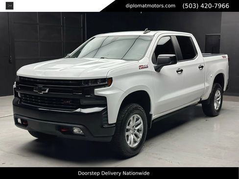 Used 2021 Chevrolet Silverado 1500 LT Trail Boss w/ Convenience Package II image 1