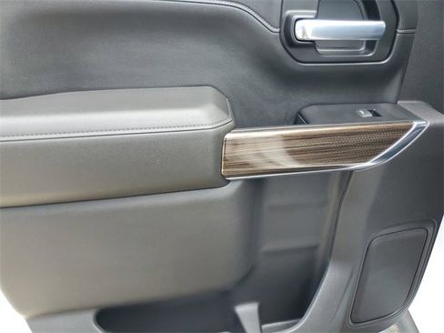 Certified 2021 Chevrolet Silverado 1500 LT Trail Boss w/ Convenience Package II image 12