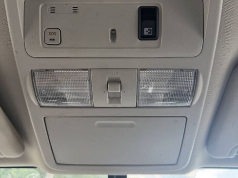 Used 2018 Nissan Titan SL w/ Texas Titan Edition AWD/4WD image 22