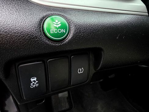 Used 2016 Honda CR-V LX image 18