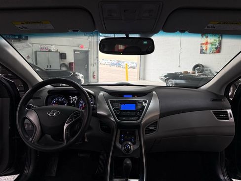 Used 2013 Hyundai Elantra GLS FWD image 25