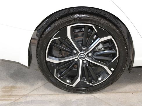 Used 2024 Nissan Altima 2.5 SR FWD image 47