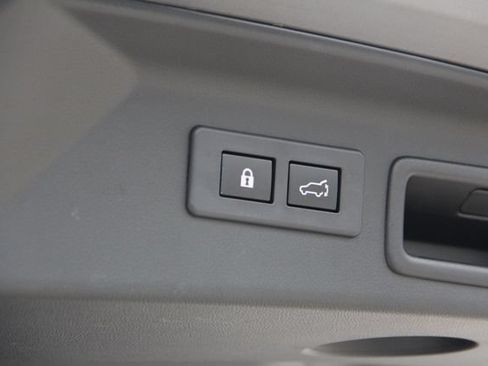 Used 2025 Subaru Forester Premium AWD/4WD image 34