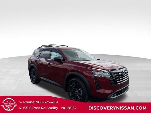 New 2026 Nissan Pathfinder SL w/ SL Premium Package AWD/4WD image 5