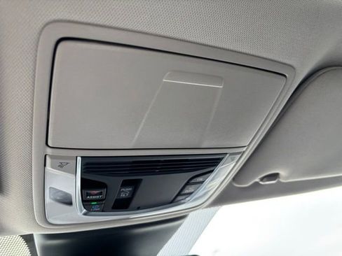 Used 2022 Acura TLX image 22