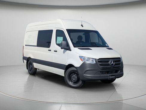 New 2025 Mercedes-Benz Sprinter 2500 image 13