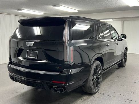 New 2026 Cadillac Escalade ESV V w/ LPO, ONYX Package AWD/4WD image 5