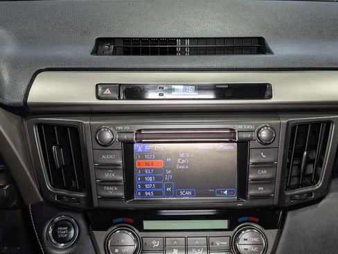 Used 2013 Toyota RAV4 Limited AWD/4WD image 19