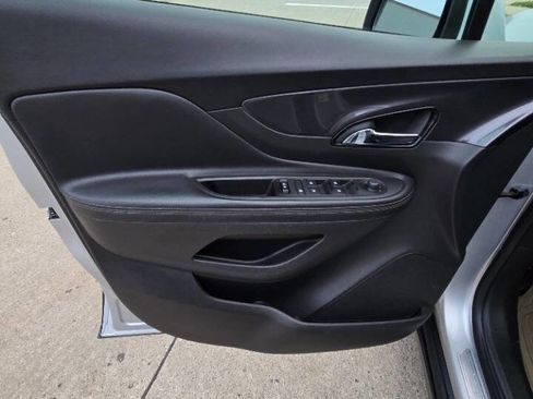 Used 2019 Buick Encore Sport Touring image 20