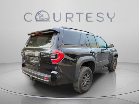 Used 2025 Toyota 4Runner SR5 AWD/4WD image 13