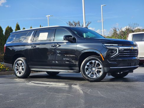 New 2026 Chevrolet Suburban LT w/ Comfort Package image 2