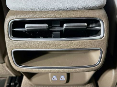 New 2026 Genesis GV70 2.5T Advanced image 18