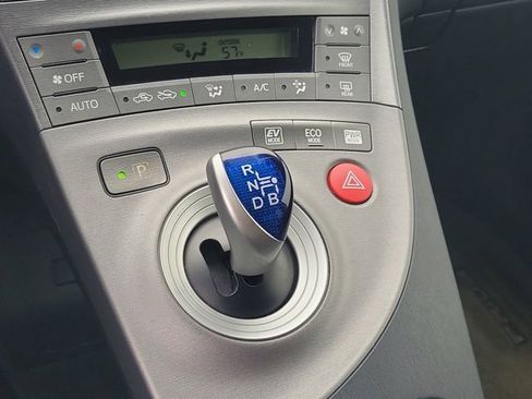 Used 2014 Toyota Prius Three image 25