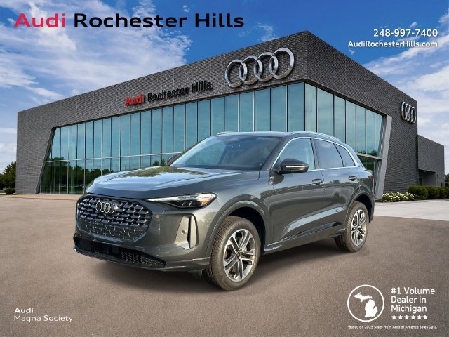 Certified 2025 Audi Q5 Premium AWD/4WD image 1