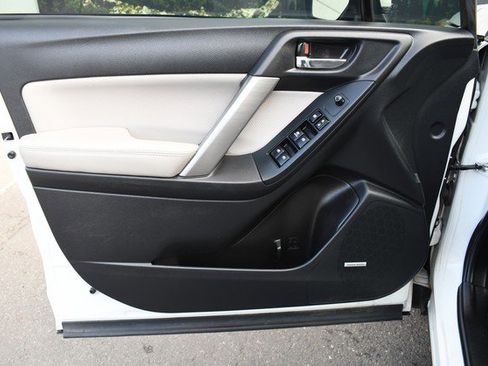 Used 2015 Subaru Forester 2.5i Limited image 13