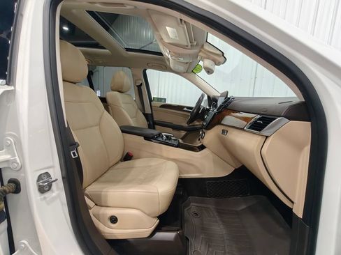 Used 2019 Mercedes-Benz GLS 450 4MATIC image 31