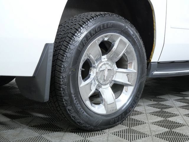 Used 2018 Chevrolet Suburban Premier AWD/4WD image 7