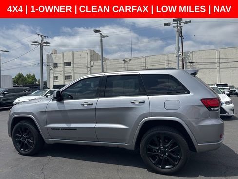 Used 2018 Jeep Grand Cherokee Altitude AWD/4WD image 11