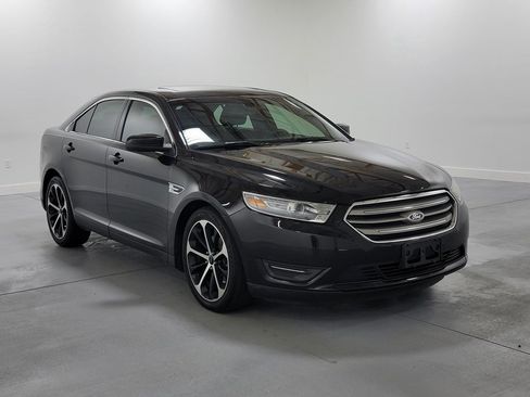Used 2014 Ford Taurus SEL w/ Equipment Group 201A FWD image 2