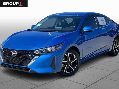 Used 2025 Nissan Sentra SV image 1