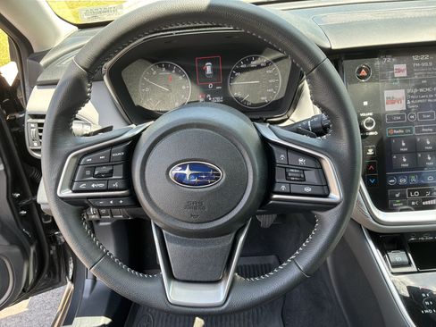 Used 2024 Subaru Outback Premium AWD/4WD image 18