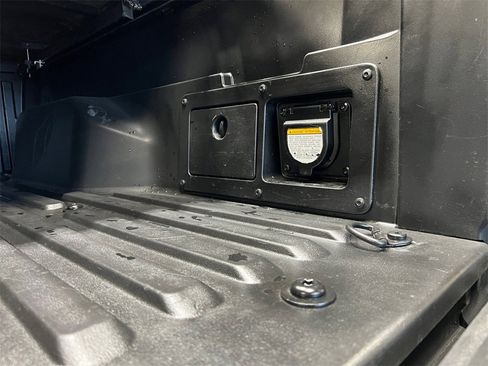 Used 2017 Toyota Tacoma TRD Sport image 6