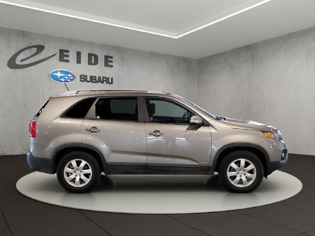 Used 2011 Kia Sorento LX w/ Convenience Pkg AWD/4WD image 12