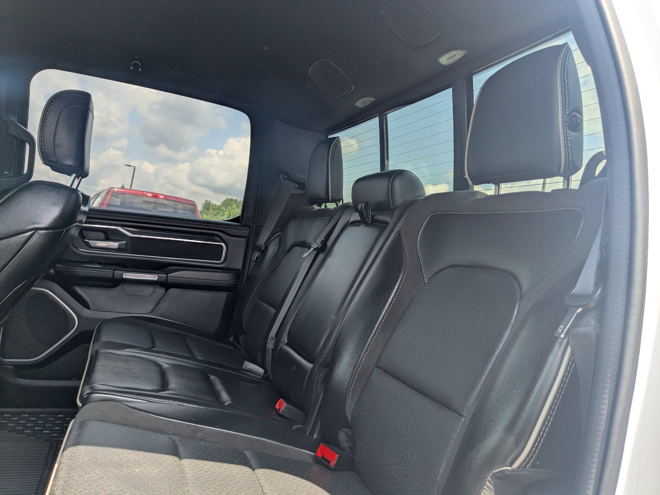 Used 2023 RAM 1500 Laramie AWD/4WD image 21