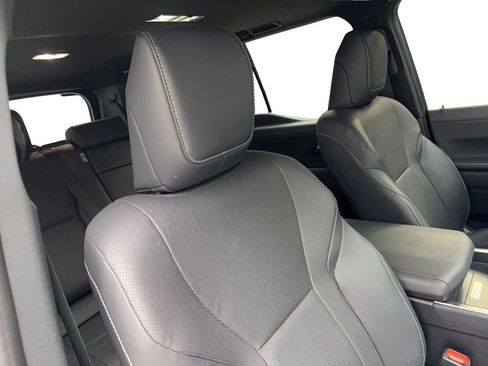 Used 2024 Lexus GX 550 w/ Accessory Package (Z1) AWD/4WD image 48