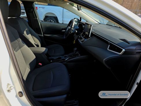 Used 2021 Toyota Corolla LE FWD image 11