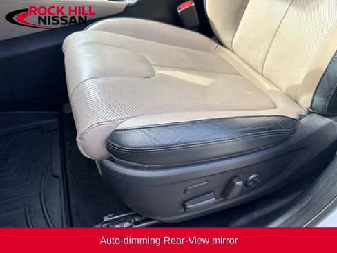 Used 2019 Hyundai Santa Fe AWD image 16