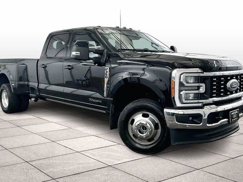 Used 2023 Ford F350 Lariat w/ Lariat Ultimate Package image 2