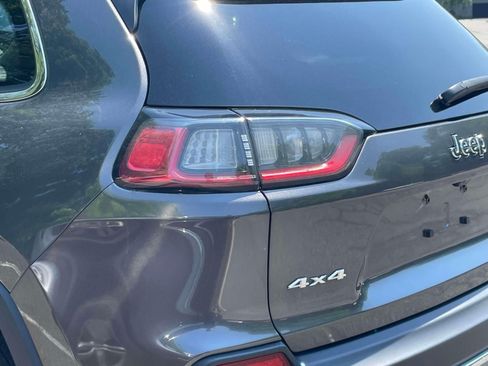 Used 2022 Jeep Cherokee Limited w/ Mopar Interior Package AWD/4WD image 11