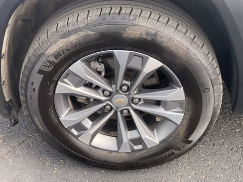 Used 2025 Chevrolet Equinox LT image 32