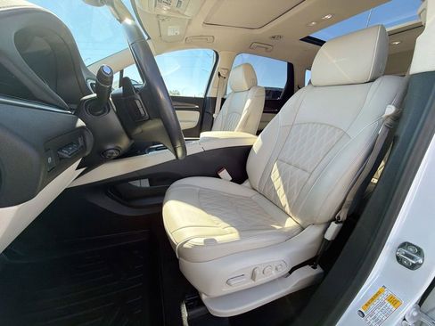 Used 2023 Buick Enclave Avenir w/ Avenir Technology Package image 21