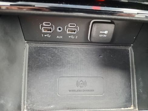 Used 2023 Jeep Grand Cherokee L Laredo AWD/4WD image 19