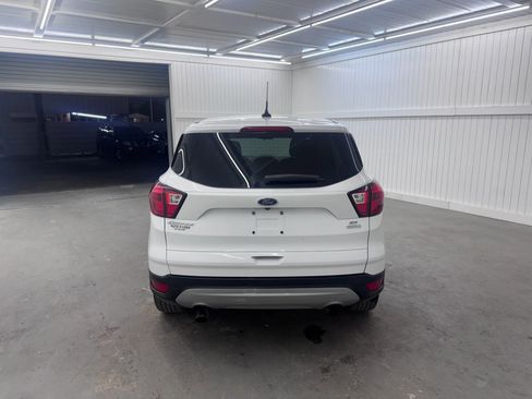 Used 2019 Ford Escape SE image 6