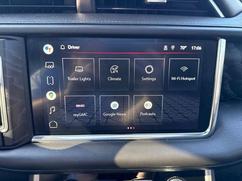 Used 2022 GMC Yukon XL Denali AWD/4WD image 42