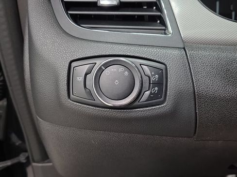 Used 2013 Ford Edge SEL FWD image 24