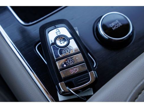 Used 2023 Lincoln Aviator Reserve w/ Equipment Group 201A AWD/4WD image 31